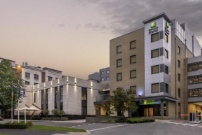 Отель Holiday Inn Express Dublin-Airport, an IHG Hotel  Сантри